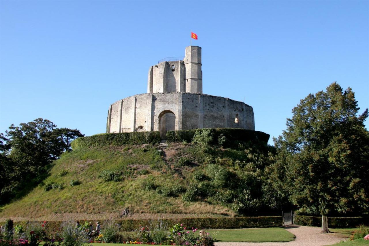 Superbe Studio Face Au Chateau Gisors Eksteriør bilde
